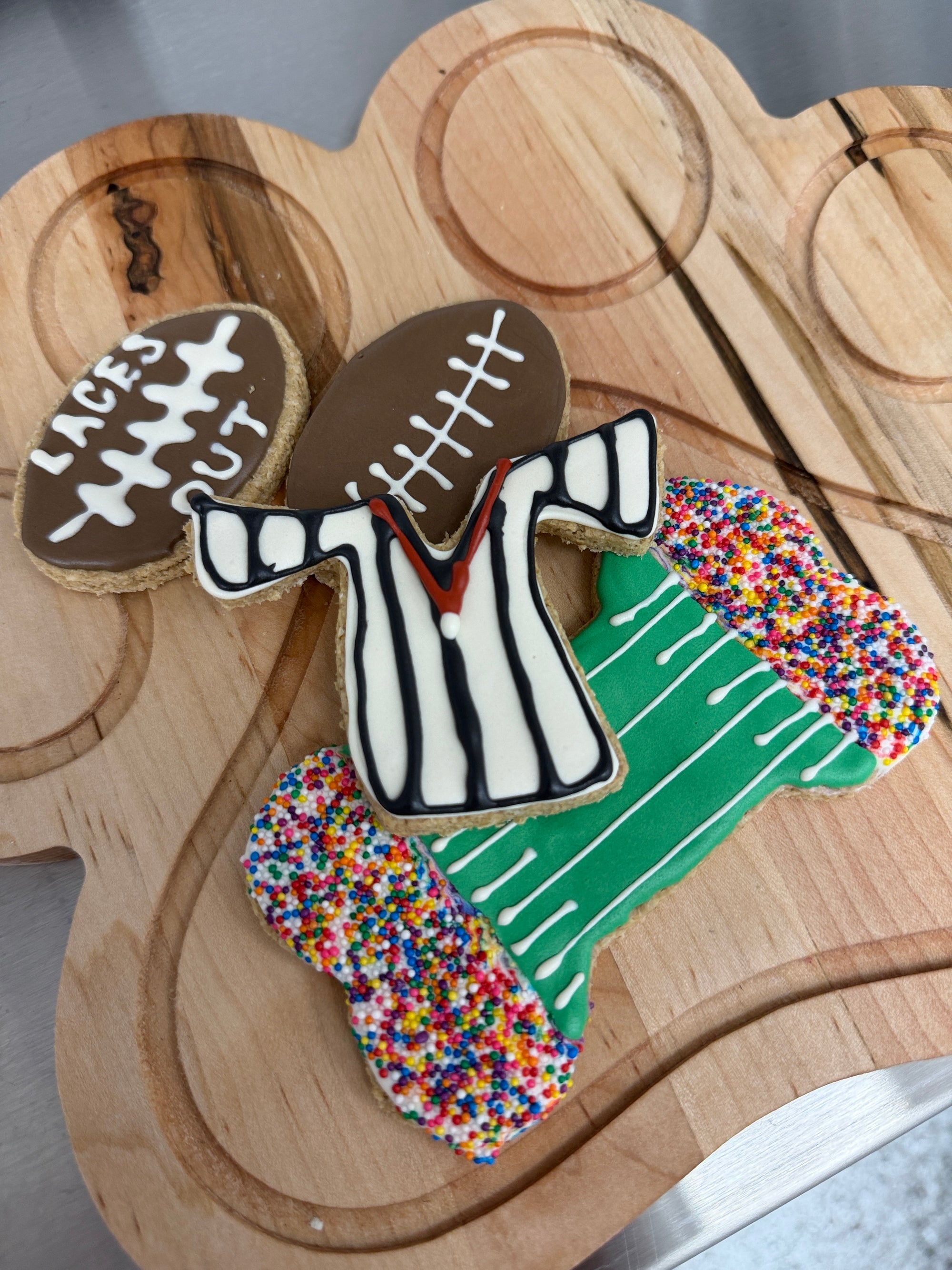 🏈 Laces Out! Football Dog Treat Set – 3 Pack